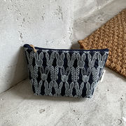 収納ポーチ　化粧バッグ　INS　韓国ファッション　刺繍