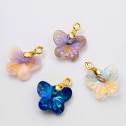 輝くオーロラ蝶々チャーム/サンキャッチャー/高品質A級ガラス/高級銅製Aカン付き/トレンドパーツ