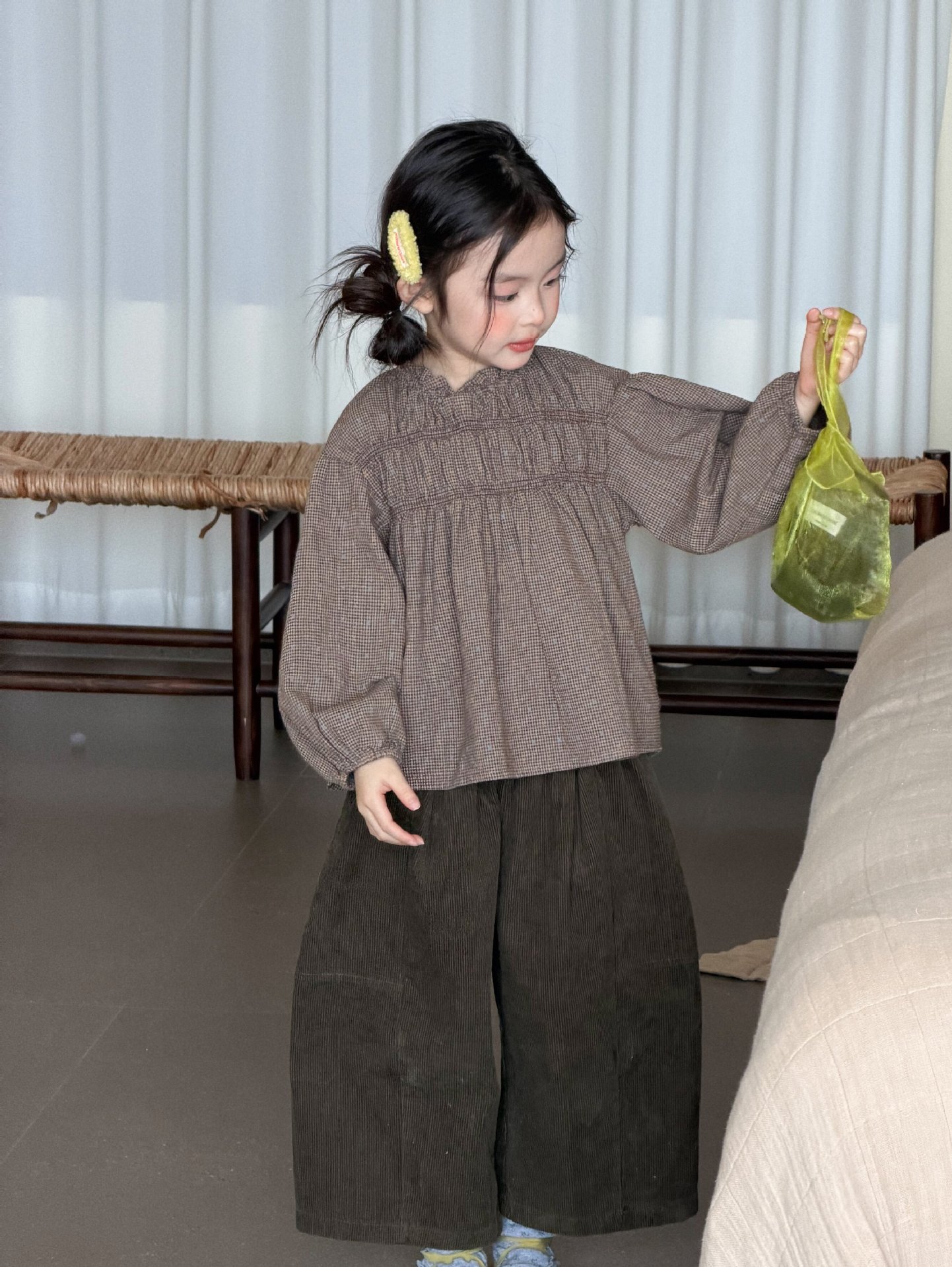 子供服　100~150cm　セット　ブラウス　パンツ　韓国キッズ服　おしゃれ