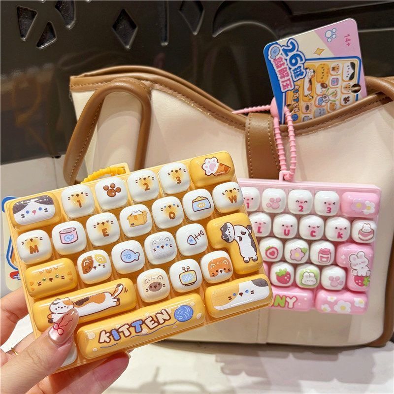 キーボードプレスキーホルダー おもちゃ プレゼント ストレス解消チャーム バッグ飾り 雑貨ギフト