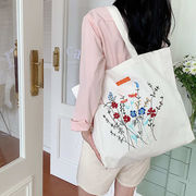 トートバッグ　ズックバッグ　フラワー　刺繍　エコバッグ　デザイン　韓国ファッション