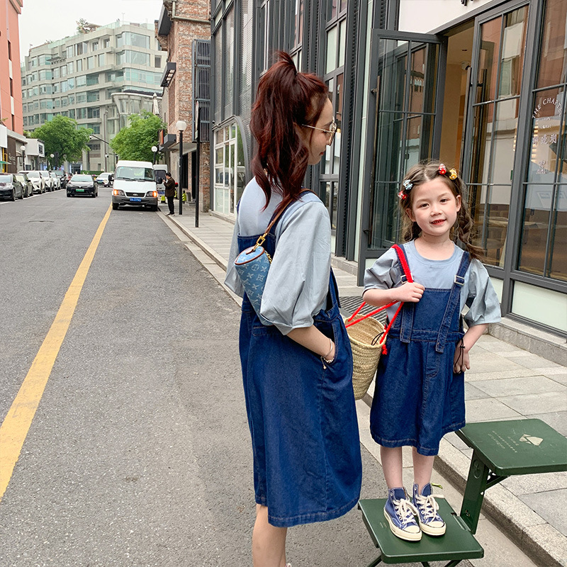 ★Girls&Mom★　親子ペアコーデ　子供ジーンズサロペット+Tシャツ　ママとお揃い　韓国キッズファッション