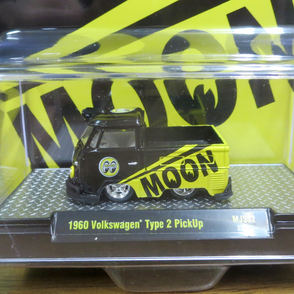 M2 MACHINES 1:64 MOONEYES 1960 VW Type2 PickUp Short 【ムーン