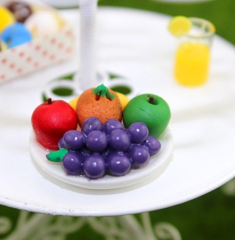 ドールハウス   模型   撮影道具  ミニチュア  モデル インテリア置物  デコレーション  のみ果物+お皿