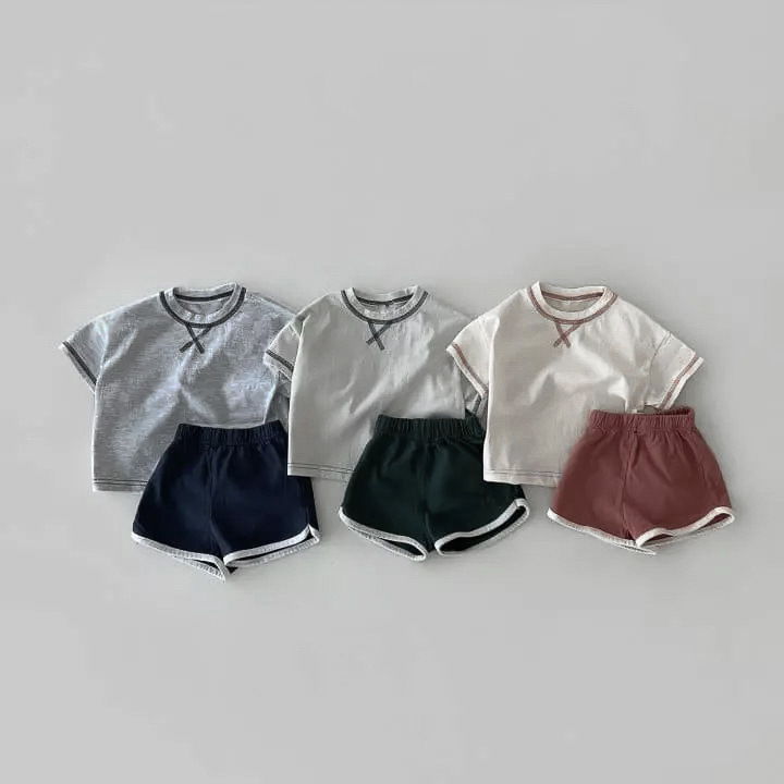 韓国風子供服  ベビー服  赤ちゃん  キッズ  セットアップ   Tシャツ+ショートパンツ  男女兼用  3色