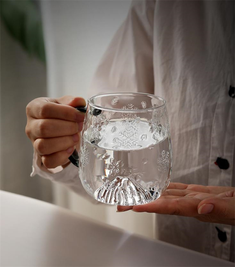 人気のあるデザイン グラス ウォーターカップ 家庭用 フラワーティーカップ 耐熱 コーヒーカップ