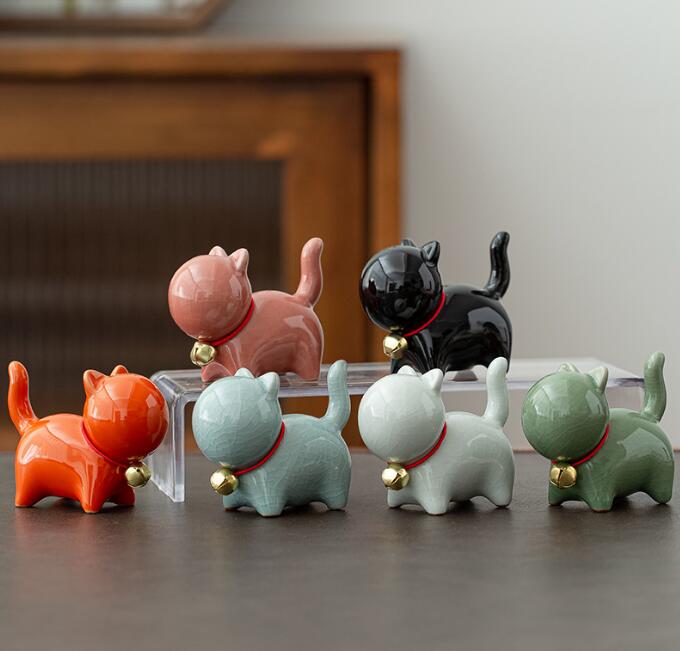 陶磁器　かわいい猫　置物　動物　ミクロ景観　お茶寵　室内　テーブル　アクセサリー　茶器　