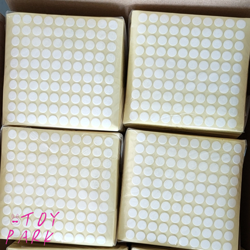 100個入り接着剤 デコパーツ DIY素材 両面テープ 丸型 超強力 粘着  貼り付けパーツ 掲示用 壁紙に