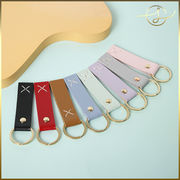 【16色】カラフル  PUレザーキーホルダー  落下防止 合成皮革 小物 バッグチャーム ギフト おしゃれ