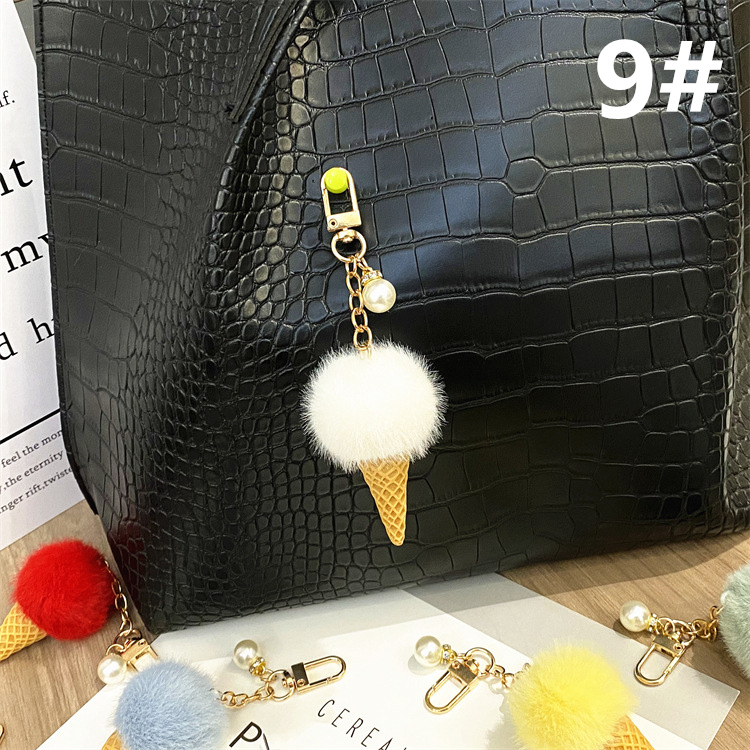 ポンポンチャーム ファーチャーム キーホルダー ファッション小物