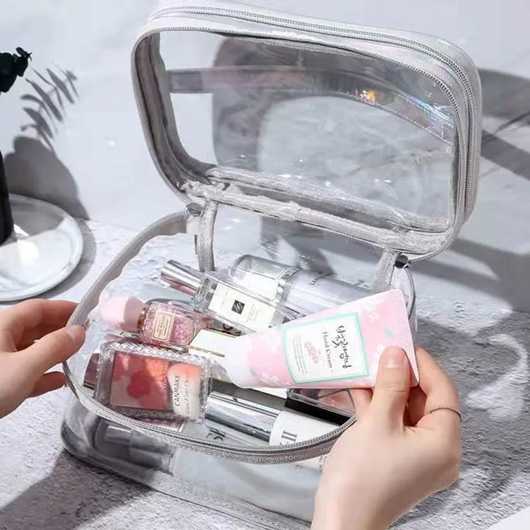 未使用保管品　コッコフィオーレ　バニティ　コスメバッグ　パールブルー コッコフィオーレ ポーチの通販