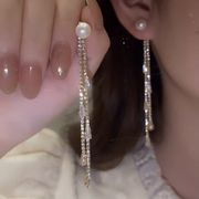 2022年の新しい気質の真珠のタッセルのイヤリングの女性の韓国の925銀の針の長い耳の宝石類