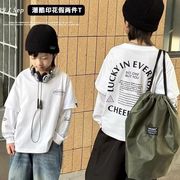 秋冬新作子供服、男の子、韓国風長袖Tシャツ、トレンドのフェイクツーピース白トップス