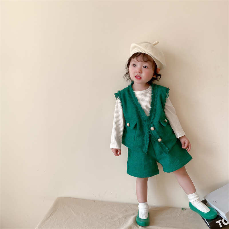 ガールズスーツ 3点セット ベスト ショーツ 長袖ボトミングシャツ ファッション春 韓国の子供服
