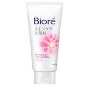 ビオレ　スキンケア洗顔料　スクラブイン　１３０ｇ