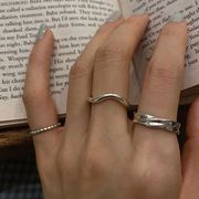 韓国の925純銀の流行の簡潔で不規則な素輪の指輪の女性