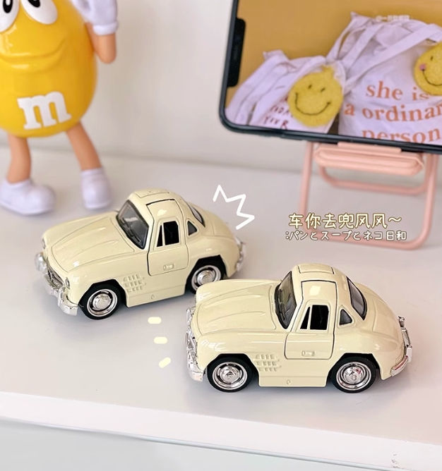 INS 装飾 乗用車の置物  子供 創意撮影装 おもちゃ 雑貨 プレゼント  インテリア 自宅 置物を飾る