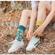 INS新作     靴下  中長セクション   花柄  韓国ファッション　コットン   ストッキング 非対称靴下