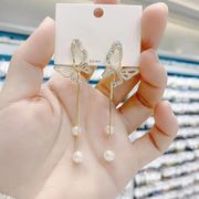 蝶 パールタッセルピアス 女性のイヤリング 蝶のアクセサリー