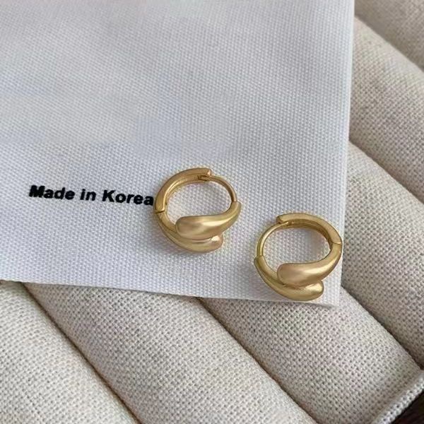 アンティーク風 マットゴールド ピアススタンド アンティーク風 マットゴールド ピアススタンド