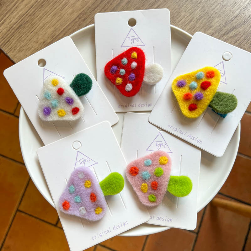 ♥︎感謝SALE♥︎じゃれねこちゃんヘアクリップ
