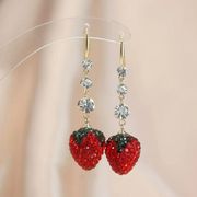 s925　  イチゴの飾り   いちごのピアス    ストロベリーダイヤモンドピアス  ファッション雑貨