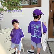 子供用Tシャツ、2024年の新しい夏服、男の子用の韓国語アルファベット半袖、ルーズトップス