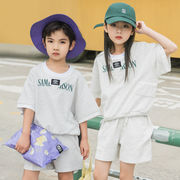 男の子と女の子のスポーツスーツ 半袖ショーツ2点セット 韓国風 スポーツとレジャーのスーツ