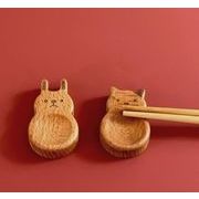 雑貨★超人気★木製　可愛い猫の箸置き★2種