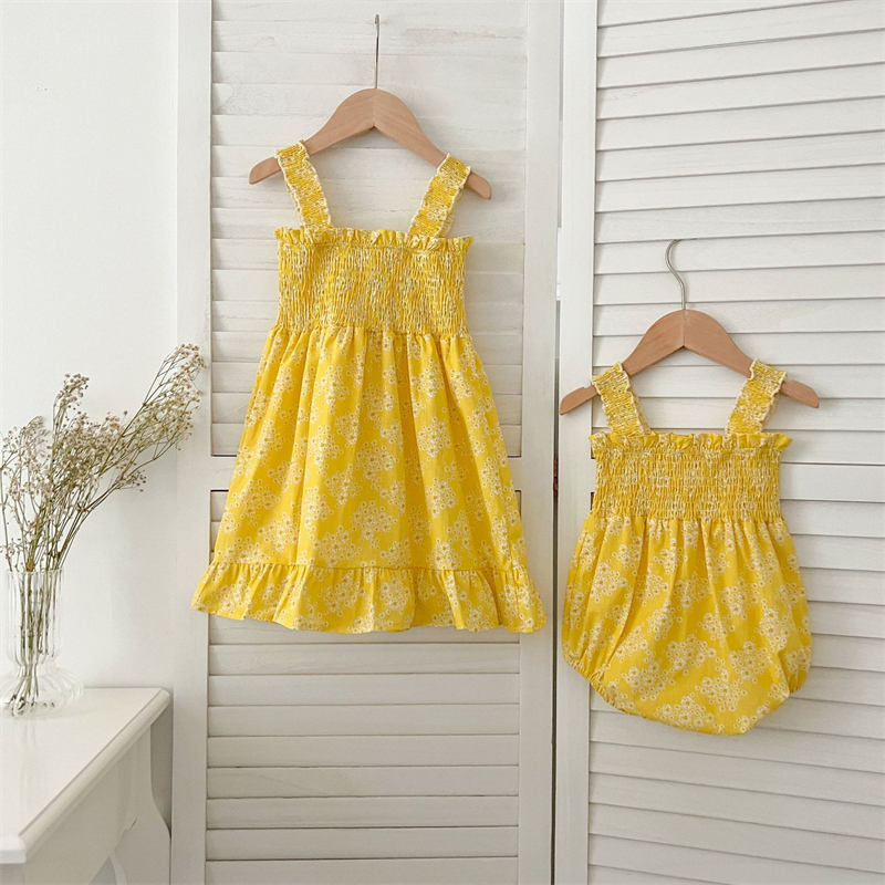 【送料無料】黄色い花畑のボレロワンピーススタイ 送料無料】黄色い花畑のボレロワンピーススタイ