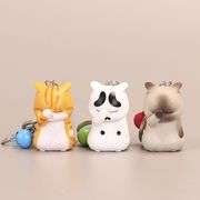 3色 顔を覆う猫のキーホルダー とっても可愛い猫のキーホルダー 人気が高い  猫アクセサリー  猫雑貨