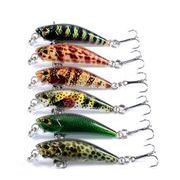 ルアー 釣り フィッシング アウトドア 疑似餌 趣味 マリンスポーツ ホビー　4.7cm/3.8g釣りフック