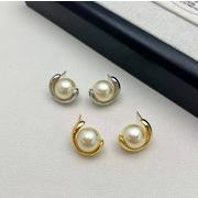 パールピアス　シンプルピアス　アクセサリー　韓国ファッション