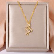 バレエネックレス　踊るバレエ少女ネックレス　バレエ関連のアクセサリー　バレエ雑貨