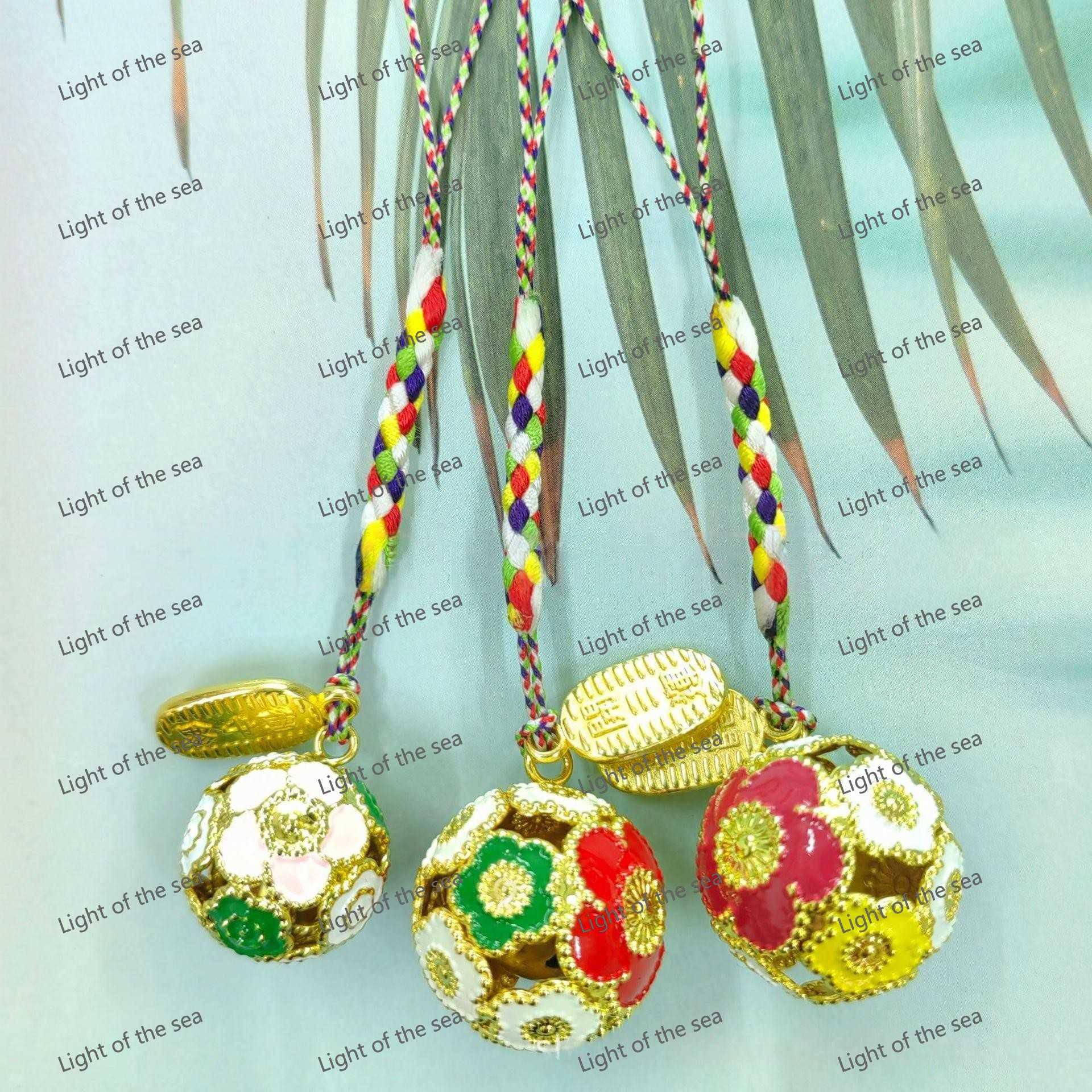 ハイビスカス透かし彫り合金花鈴ストラップ | 卸売・ 問屋・仕入れの