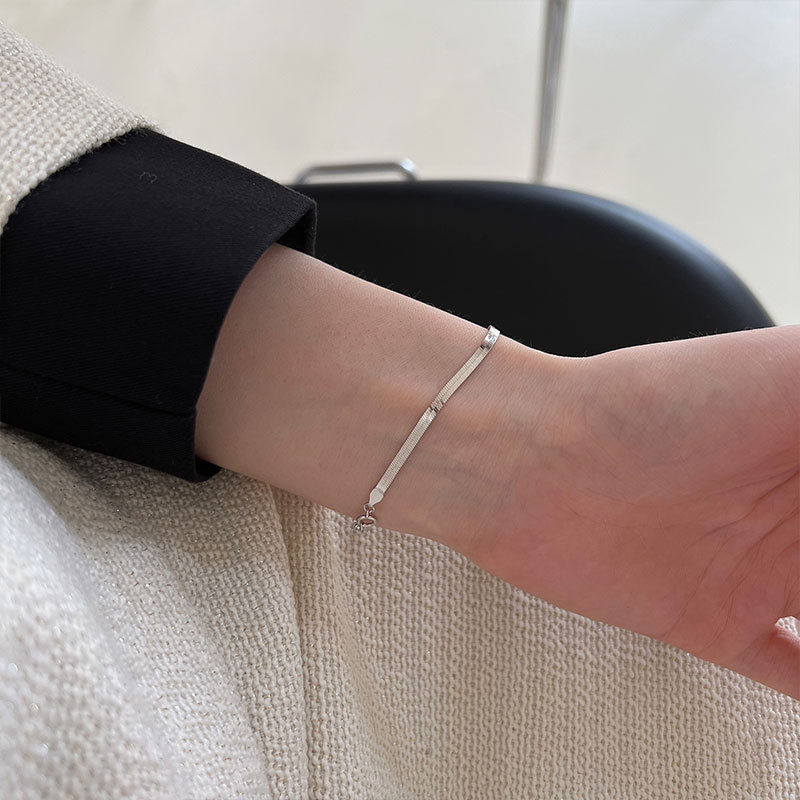 ヘリンボーンチェーンブレスレット S925 シルバーアクセサリー アレルギー対応 おしゃれ 大人かわいい 上品