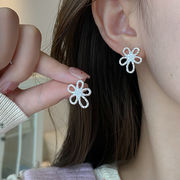 お花ピアス フラワー フレーム S925 シルバーアクセサリー アレルギー対応 大人かわいい おしゃれ 上品