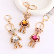 かわいい漫画のクマのキーホルダー バッグペンダント 記念品 くま雑貨