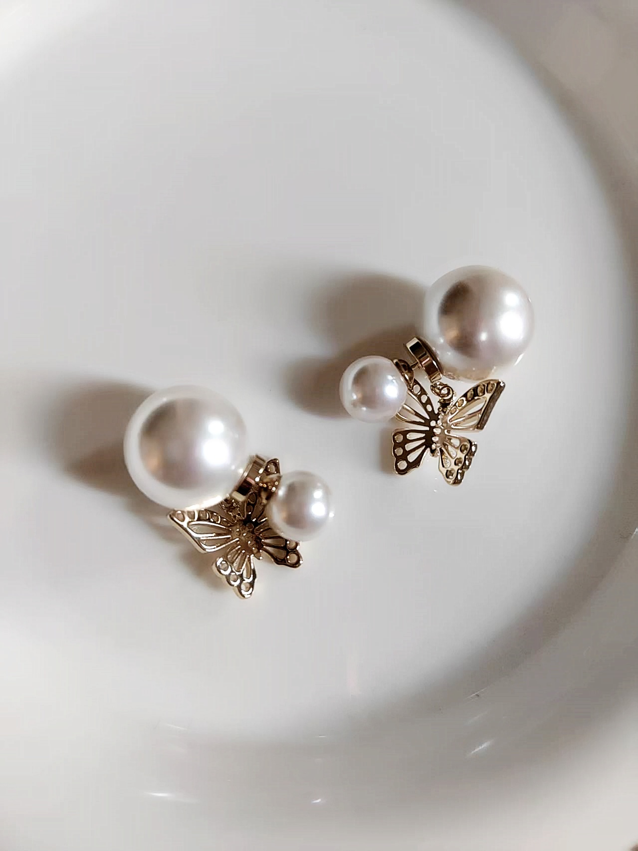 パールピアス　バタフライモチーフピアス　アクセサリー　韓国ファッション