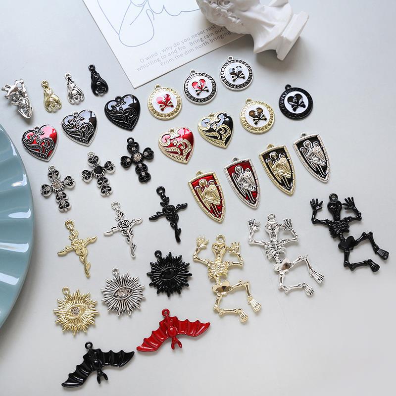 ハロウィン チャーム アクセサリーパーツ 手芸材料 ハンドメイド 十字架 ハート コウモリ ドクロ DIY