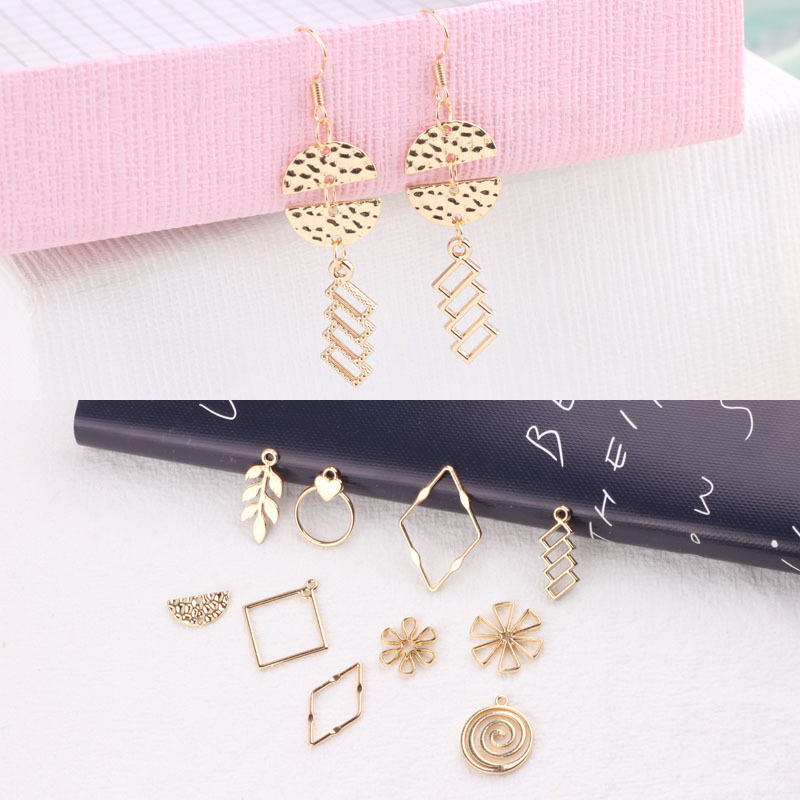 【訳あり】【記念日などに】ハンドメイド　レジンウッドフレーム【No.A1017】 MY mama フレームパーツ 四角大 約16mm ゴールド10個