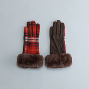 【WOMEN】タータンチェックフェイクファー付きジャージグローブ / タッチパネル対応