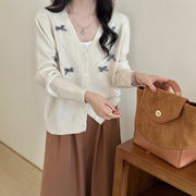 ニットカーディガン　デザイン　韓国ファッション　かわいい　リボン