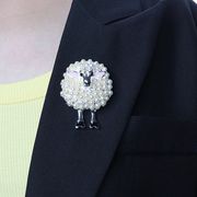 ブローチ　アクセサリー　ビンテージ　デザイン　ファッション