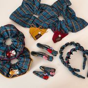 チェック柄カチューシャ　ヘアピン　シュシュ　ヘアアクセサリー　レディース　デザイン　韓国風　髪飾り