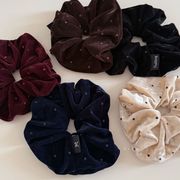 シュシュ　ヘアアクセサリー　韓国ファッション　ドット柄