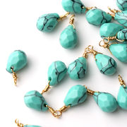 【天然石 ターコイズ】しずぐ 雫型 チャーム シャンクビーズ 約15×9mm   ピアス ネックレス素材