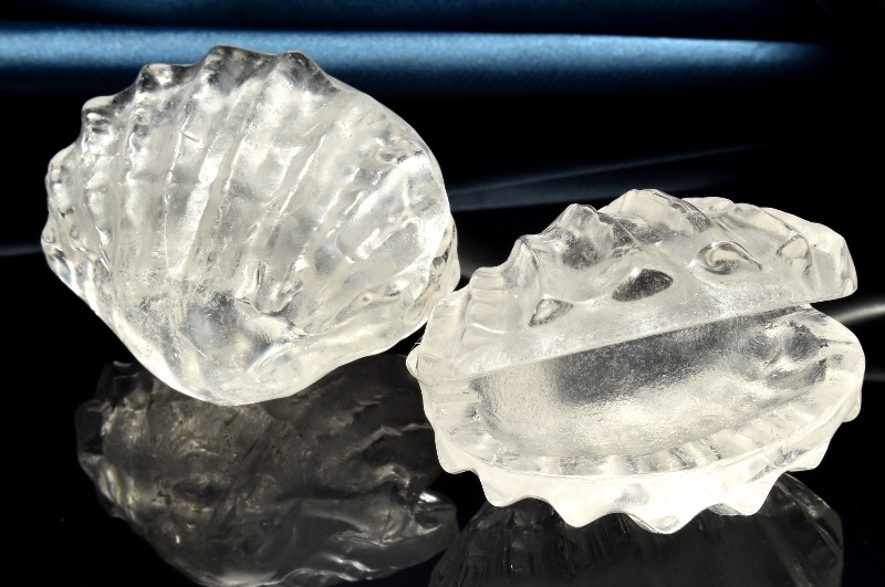 本水晶クリスタルクォーツ 53-57x41-44x38-40mm 貝モチーフ彫刻 置物 1