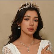 花嫁用 ティアラ3点セット ネックレス＆ピアス付き 欧米風 豪華でエレガントなウェディングアクセサリー