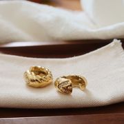 サージカルステンレスピアス　アクセサリー　金属アレルギー対応　INS　デザイン